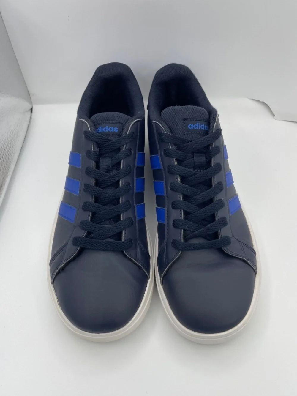 Adidas Grand Court blue lace-up unisex sneakers Size 6